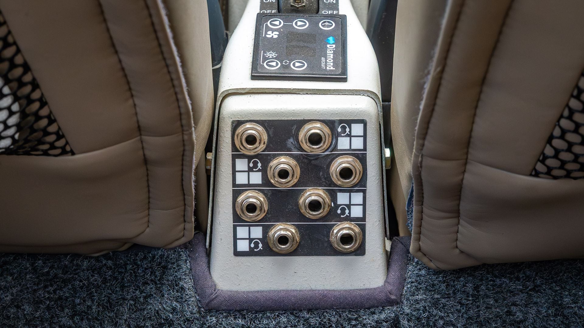 2023/DA40/Diamond/U0011893