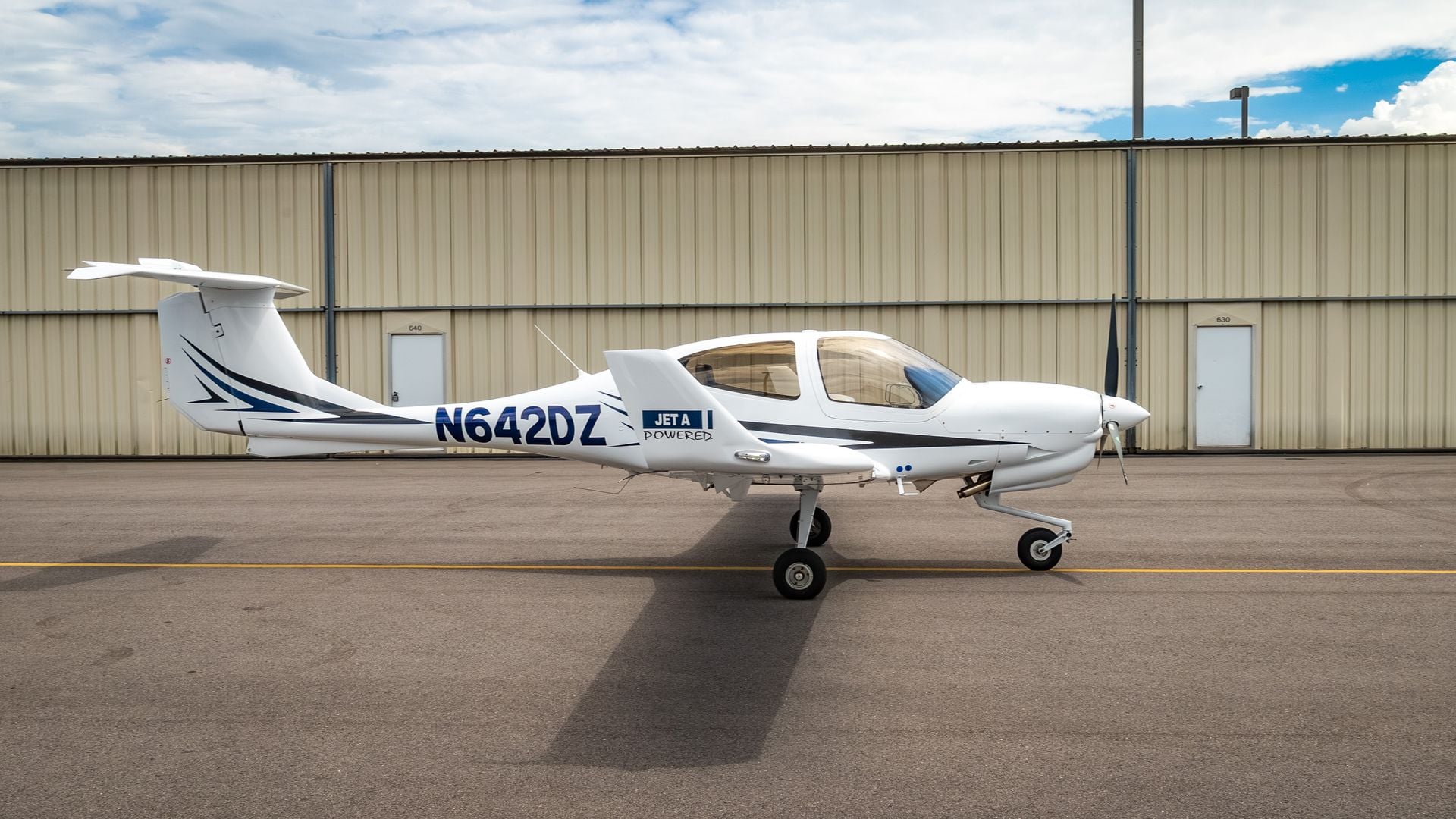 2023/DA40/Diamond/U0011893