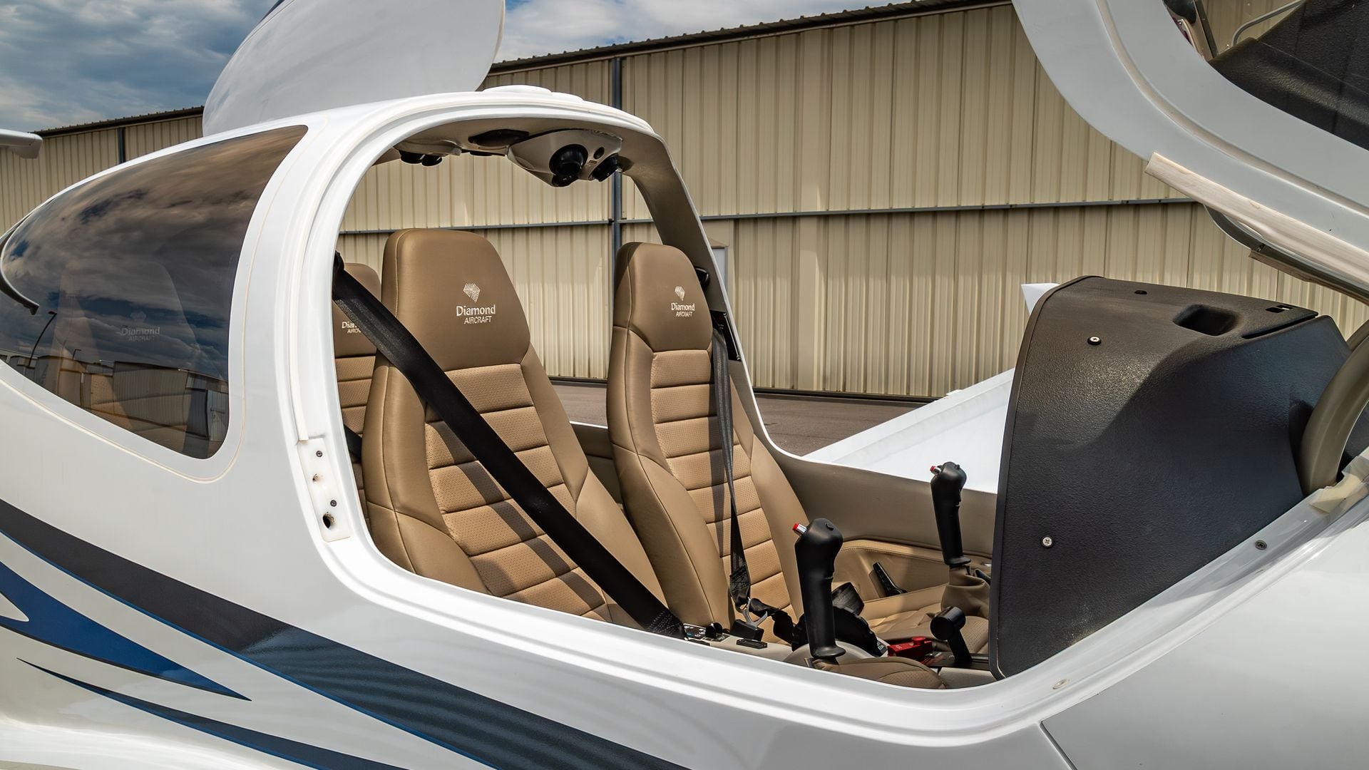 2023/DA40/Diamond/U0011893