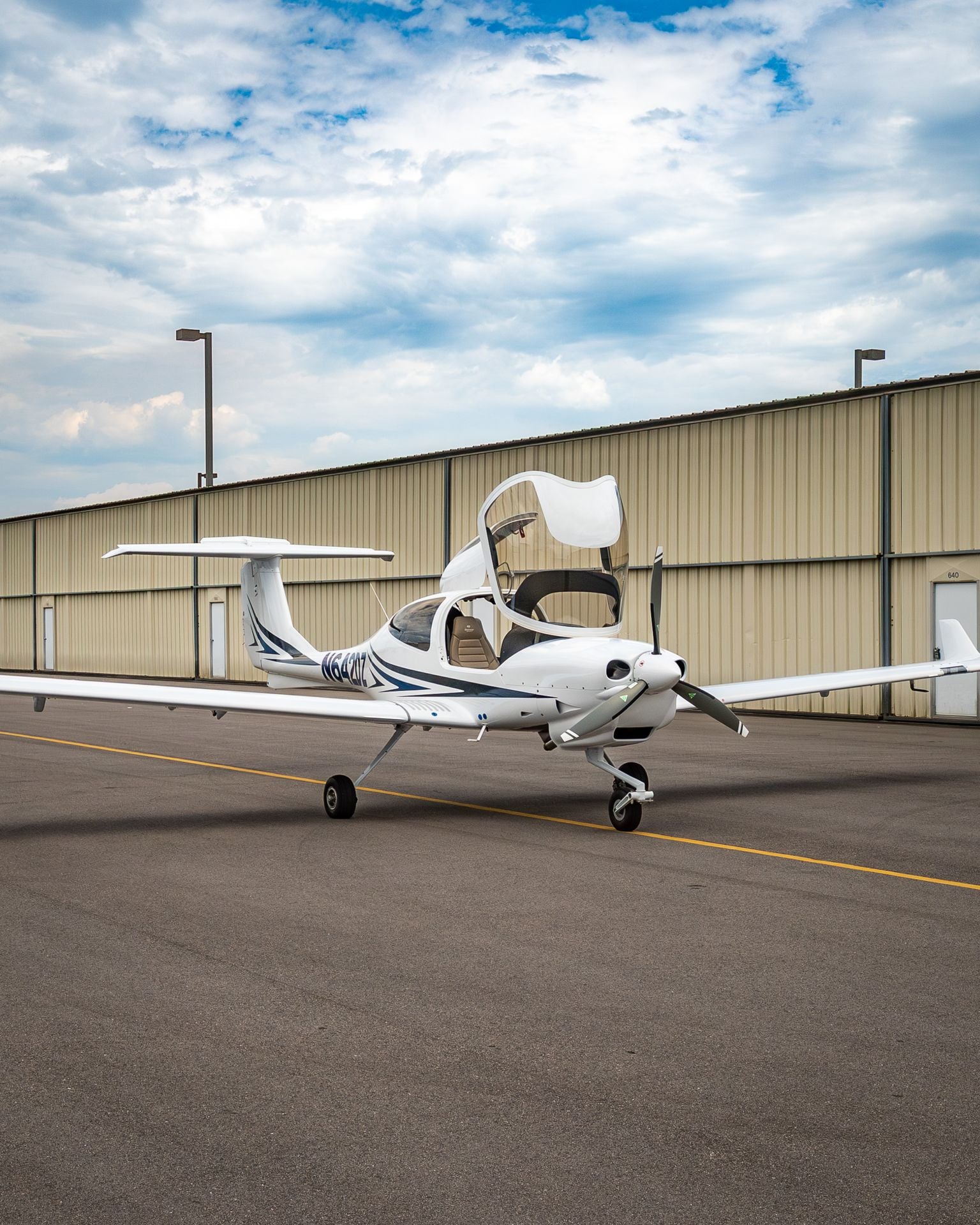 2023/DA40/Diamond/U0011893