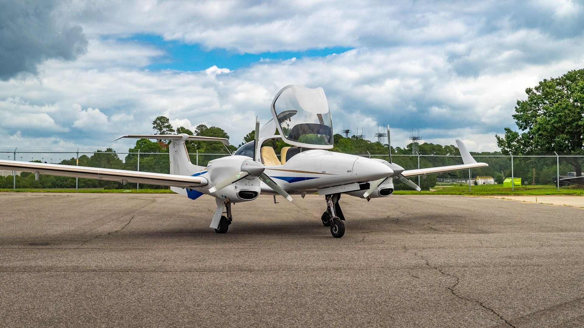 2007 Diamond DA42 for sale