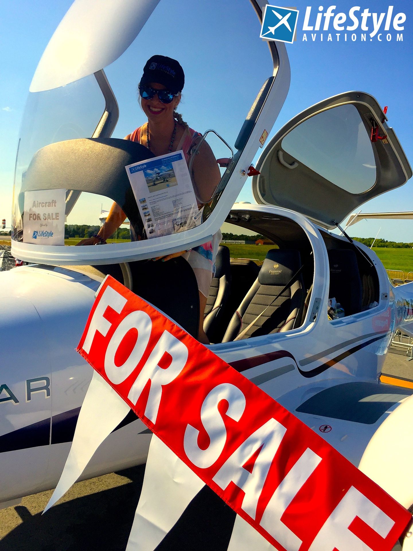 DA42 for sale at NY Air Show 2016